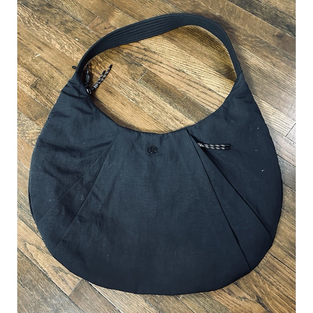 black lululemon Pleated Shoulder Bag 10L Padded Water Resistant Gym Active